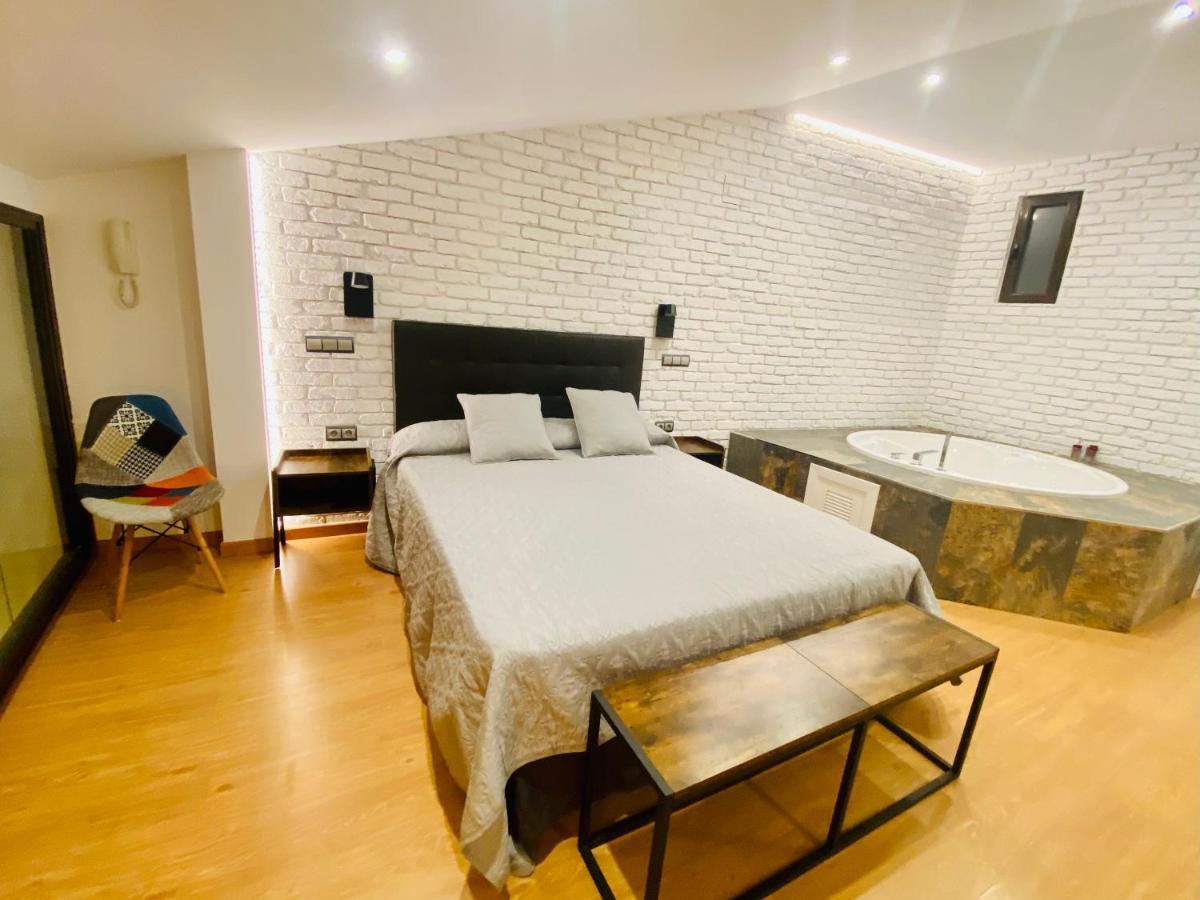 Suite Sorpresa Vut La Taberna Аренас-де-Сан-Педро Экстерьер фото